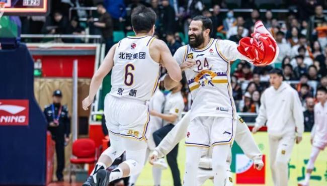 CBA今日两场大战，广东客战上海想要2-0，山东队拒绝“以下克上” 悬念之战一触即发