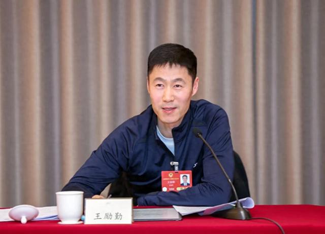 王励勤当选中国乒协主席，高元义、马龙为副主席